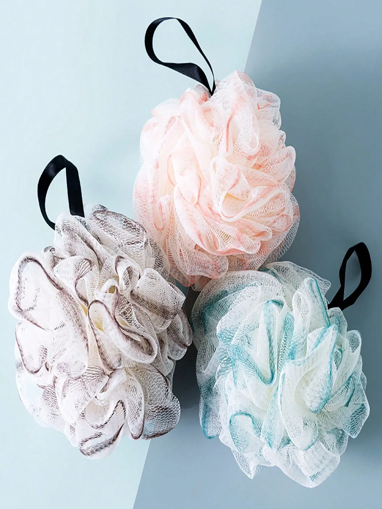1pack/3pcs Soft Bath Sponge In 3 Different Colors For Exfoliating And Lathering